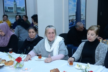 Nəsimi rayonunda Xocalı sakinləri ilə görüş keçirilmişdir - FOTOLAR