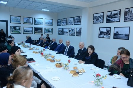 Nəsimi rayonunda Xocalı sakinləri ilə görüş keçirilmişdir - FOTOLAR