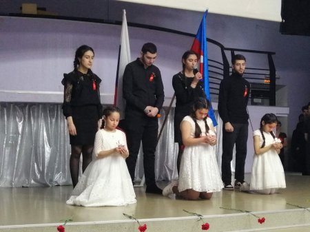 Rusiyanın Serov şəhərində Xocalı faciəsi anılıb (FOTO)