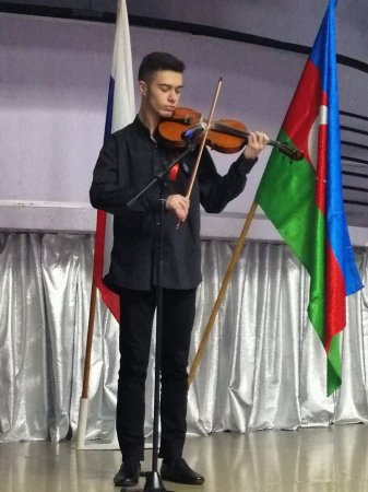 Rusiyanın Serov şəhərində Xocalı faciəsi anılıb (FOTO)