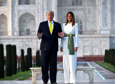 ABŞ-ın birinci xanımının hindsayağı geyimini lağa qoydular - FOTO