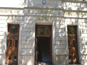 Azərbaycanda nazir işdən çıxarıldı