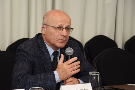 Gürcüstanda nazir müavini koronavirusa yoluxdu Gürcüstanda nazir müavini koronavirusa yoluxdu