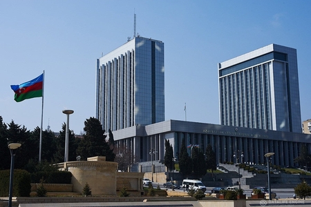 Milli Məclis Konstitusiya Qanununu qəbul etdi