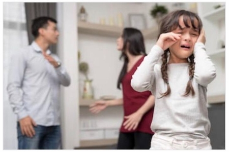 Ölümlə hədələnən qadın üç günlük körpəsi ilə birlikdə sığınacağa yerləşdirilib