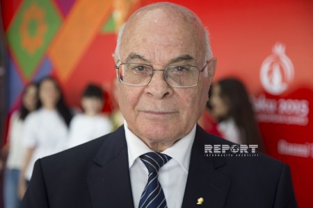 Deputatlar koronavirusdan danışır: “İnsanların çox olduğu yerlərdən qaçmaq lazımdır”