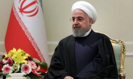 Ruhaninin köməkçisi koronavirusa yoluxdu