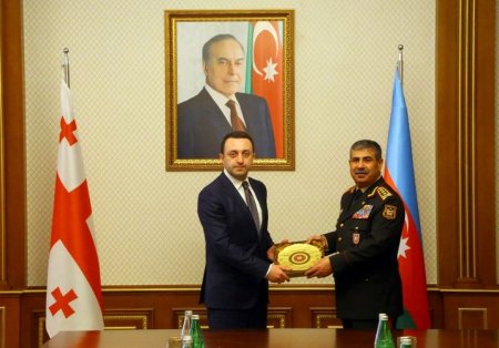 Bakıda Azərbaycan və Gürcüstan Müdafiə nazirlərinin görüşü keçirilib