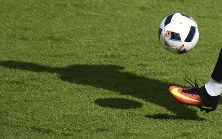 Qvineyada 9 futbolçu yol qəzasında öldü