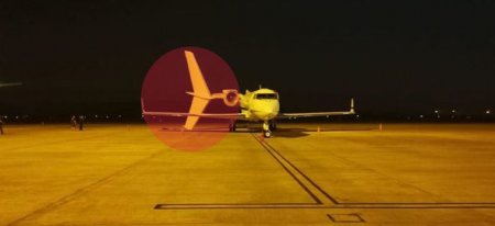 Sərnişin təyyarəsi biznes-jetlə toqquşdu - FOTO