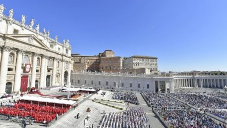 Vatikanda Müqəddəs Peter Kilsəsi koronavirusa görə bağlanılır