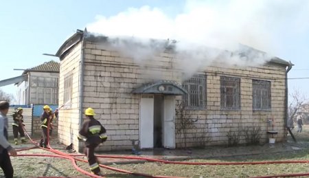 Ağdamda 6 otaqlı ev yandı - VİDEO