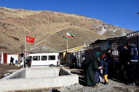 Türkiyə-İran sərhədində yeddi nəfərin meyiti tapıldı