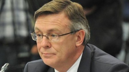 Ukraynanın keçmiş xarici işlər naziri tutuldu - Cinayətdə şübhəli bilinir