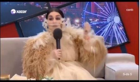 Elza Seyidcahandan özünəməxsus maska - FOTO