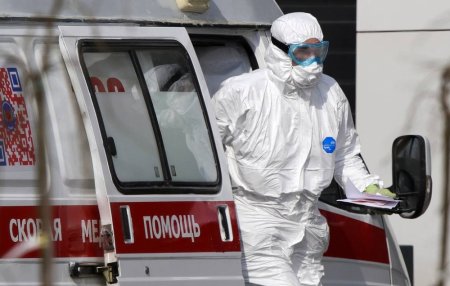 Rusiyalı həkim: Koronavirusun aqressivliyi getdikcə azalacaq