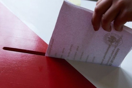 Polşada prezident seçkiləri təxirə salınmayacaq