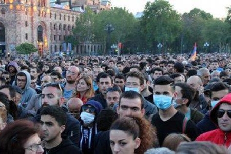 Ermənilər koronavirusdan yox, aclıqdan öləcəklər – işğalçı ölkədə qiyam havası