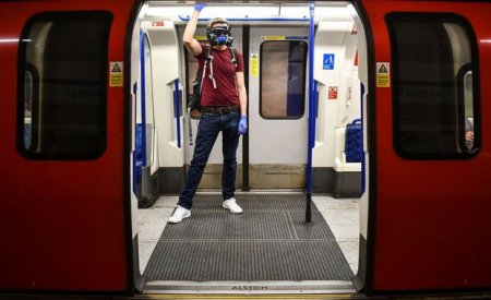 Çinli yeniyetmə koronavirusu Uhana qaytardı