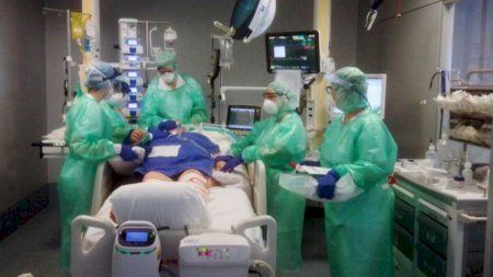 Koronavirusdan ölüm faizinin ən yüksək olduğu 10 ölkə - Siyahı