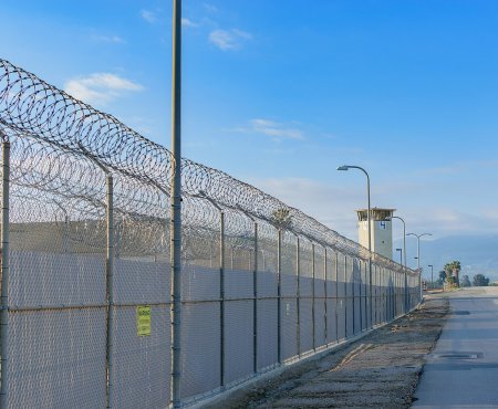 Əfv sərəncamı yaşı 65-dən yuxarı olan 176 məhkuma şamil olunub