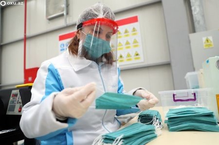 Hamının gözlədiyi tibbi maska istehsalı müəssisəsindən FOTOREPORTAJ