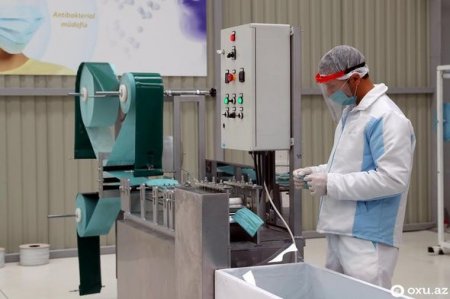 Hamının gözlədiyi tibbi maska istehsalı müəssisəsindən FOTOREPORTAJ