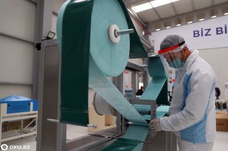 Hamının gözlədiyi tibbi maska istehsalı müəssisəsindən FOTOREPORTAJ