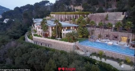 Karantin vaxtı gənc qızlarla kef çəkmək üçün özəl təyyarə ilə Fransaya uçan oliqarx kimdir...