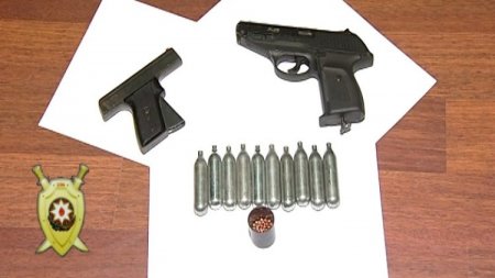 Suraxanıda 3 nəfər silahlı şəxs tutuldu - Özəl