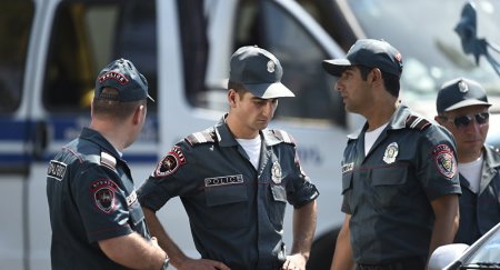 Ermənistanda koronavirusa yoluxan polislərin sayı artdı