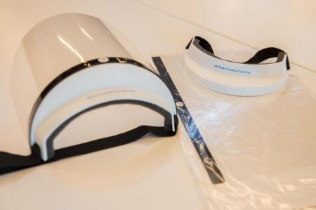 Polislər və jurnalistlər üçün şəffaf maskalar hazırlandı - FOTO