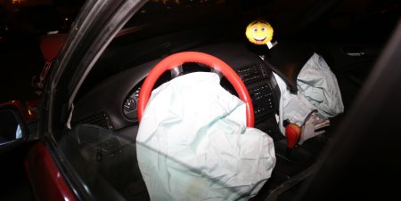 Ağstafada minik və yük avtomobilləri toqquşdu, yaralılar var