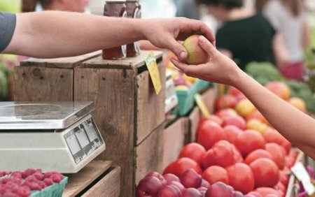 Koronavirus Tbilisi sakinlərini meyvə-tərəvəzsiz qoydu