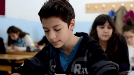 Məktəblər mayın 31-dək bağlı qalacaq - Türkiyədə