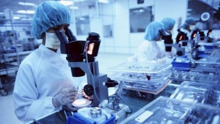 Türklər Avropada koronavirus peyvəndinin sınağına başladılar