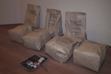 Yardımlıda avtomobildən 16 kq narkotik və odlu silahlar götürülüb - VİDEO