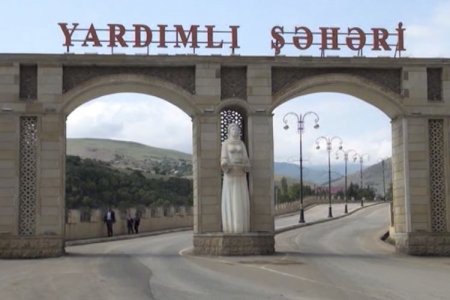 Yardımlıda avtomobildən 16 kq narkotik və odlu silahlar götürülüb - VİDEO