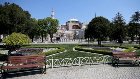 Pandemiya Türkiyənin turizm sektoruna 4 milyard dollar ziyan vurub