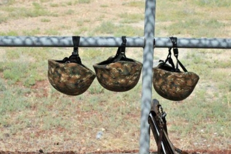 Qarabağda ölən erməni əsgərə görə iki hərbçi həbs edildi