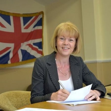 Elmar Məmmədyarovla britaniyalı nazir arasında telefon danışığı olub