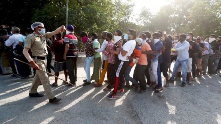 Karantin qaydaları yumşaldı, marketlərdə araq üstə dava düşdü