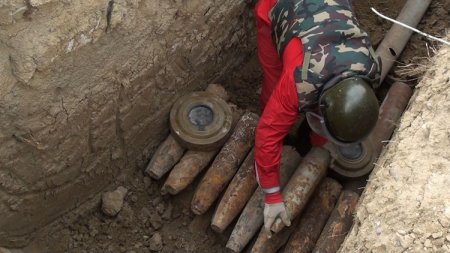 Ağstafada toplanan partlamamış hərbi sursatlar zərərsizləşdirilib - FOTO