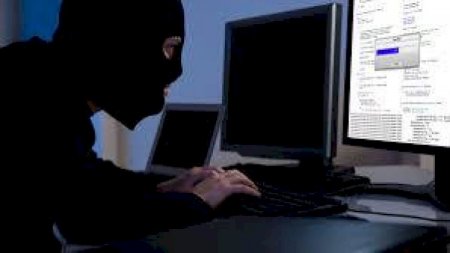 Banklara 563 min manat ziyan vuran kibercinayətkarlar kimdir? – Məhkəmə