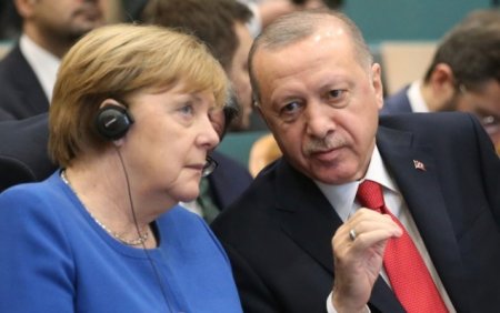 Ərdoğan Merkellə koronavirusla mübarizəni müzakirə edib