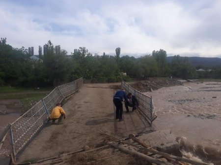 Həsənsu çayının üzərindəki 3 körpü uçdu - FOTO