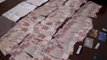 DTX tərəfindən saxlanılan Rafiq Bayramovun avtomobilindən çıxanlar - Fotolar