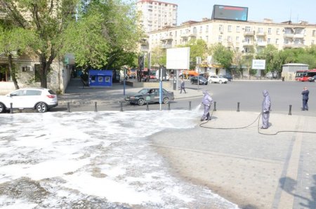 В Баку продезинфицированы более 400 улиц и проспектов (ФОТО)