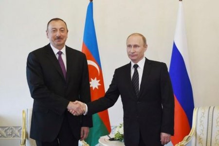 Vladimir Putin Azərbaycan Prezidenti İlham Əliyevə telefonla zəng edib