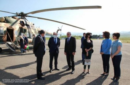 Paşinyan yenə vertolyotla çəkinmədən  Xankəndinə düşdü və Şuşaya yollandı... – FOTO